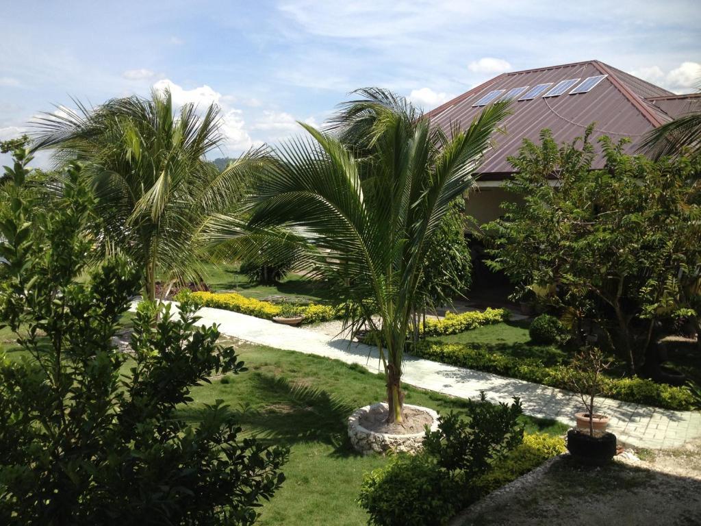 Moalboal Beach Resort Alcantara  Buitenkant foto