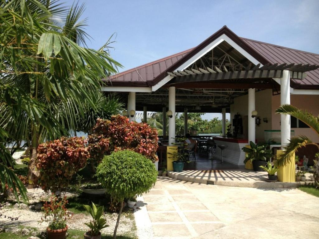 Moalboal Beach Resort Alcantara  Buitenkant foto