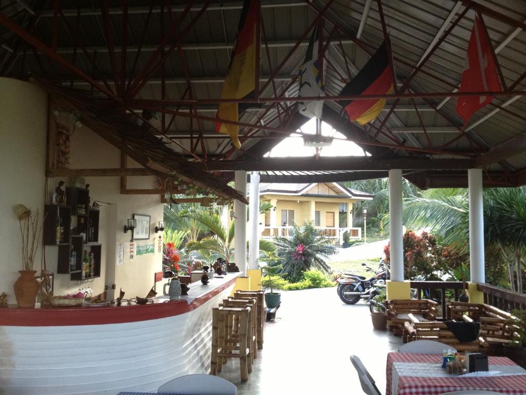 Moalboal Beach Resort Alcantara  Buitenkant foto