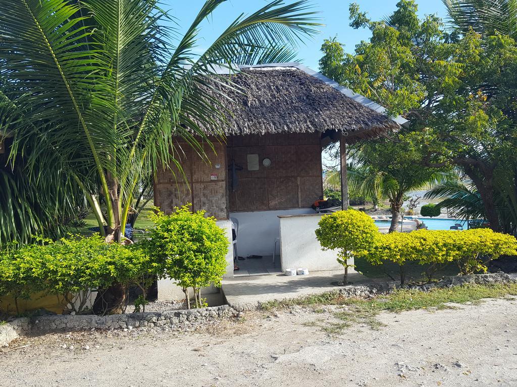Moalboal Beach Resort Alcantara  Buitenkant foto