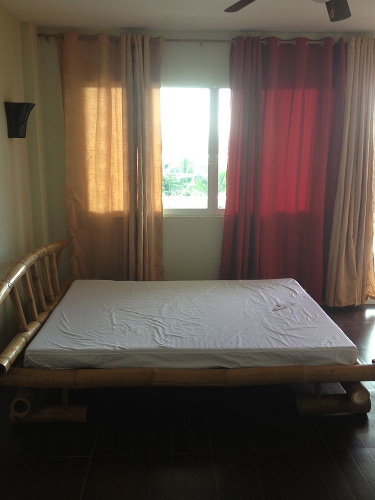 Moalboal Beach Resort Alcantara  Buitenkant foto