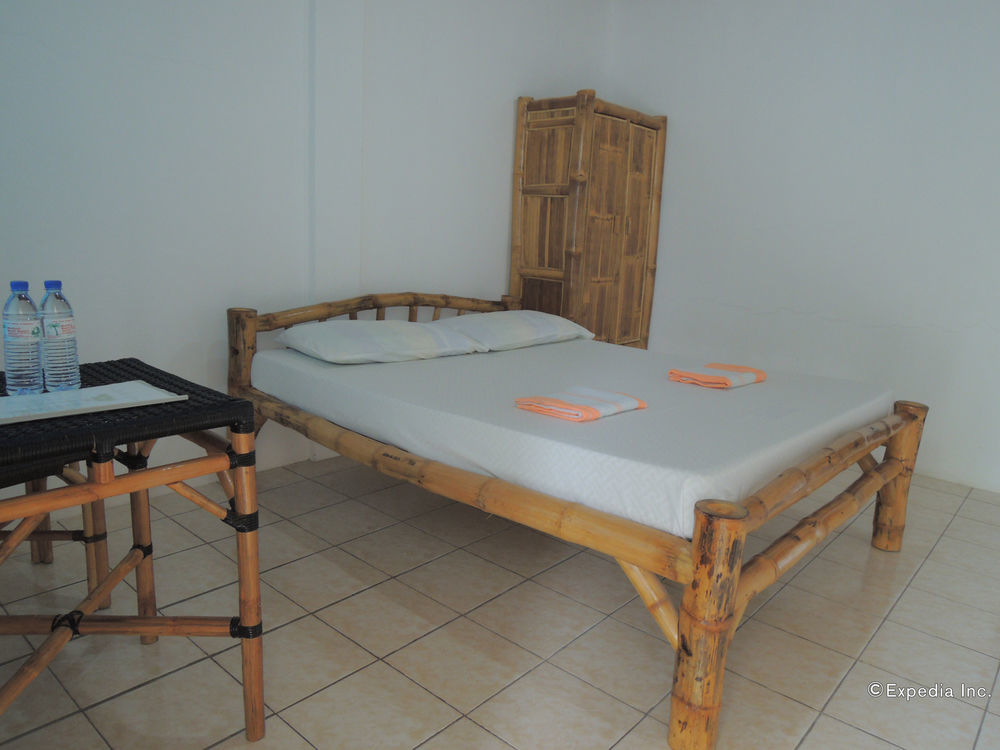 Moalboal Beach Resort Alcantara  Buitenkant foto