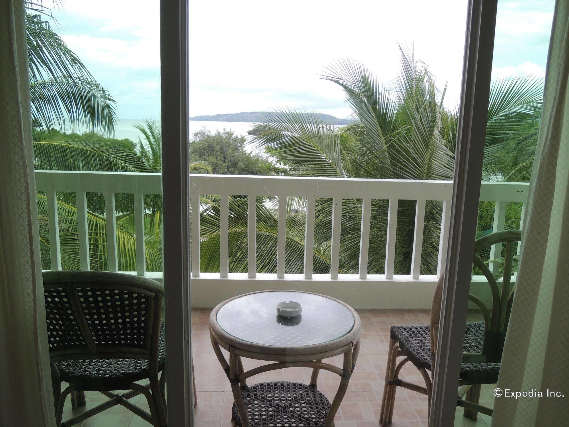 Moalboal Beach Resort Alcantara  Buitenkant foto