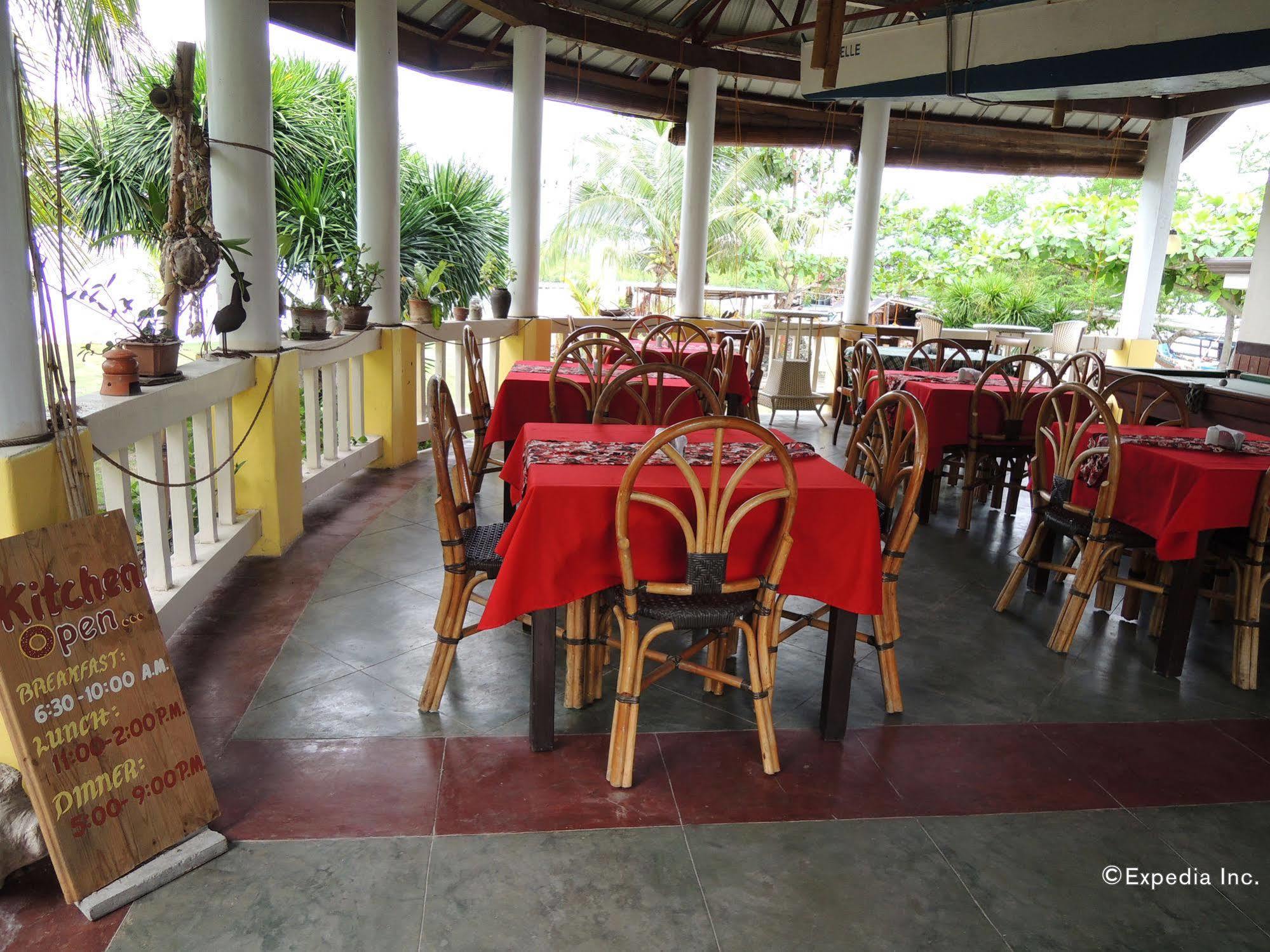 Moalboal Beach Resort Alcantara  Buitenkant foto